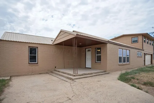 $240,000 | 321 North Rider Street, Pampa, TX 79065