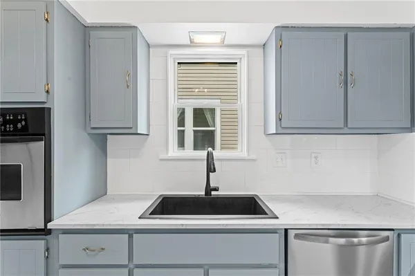 $185,900 | 909 Freeport Road, New Kensington, PA 15068