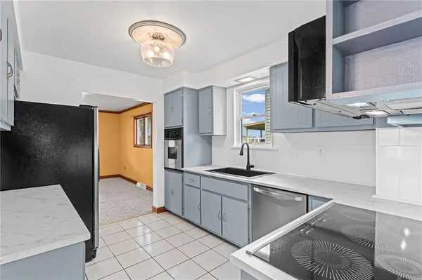 $185,900 | 909 Freeport Road, New Kensington, PA 15068
