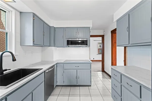 $185,900 | 909 Freeport Road, New Kensington, PA 15068