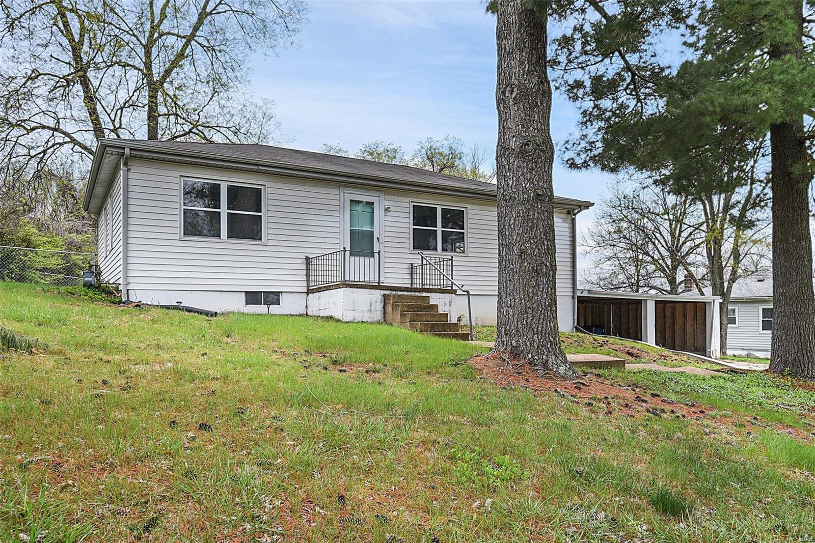 3382 Old Baumgartner Road St. Louis, MO 63129 - Photo 2 of 24 Gallery Image 2