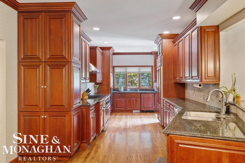 1045 Whittier Road Grosse Pointe Park, MI 48230 - Photo 13 of 82