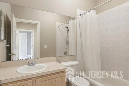 $3,500 | 68 Franklin School Way, Metuchen, NJ 08840