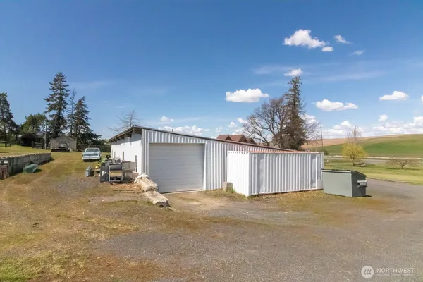 $1,100,000 | 3001 Pullman Albion Road, Pullman, WA 99163