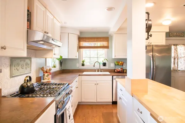 $1,100,000 | 3001 Pullman Albion Road, Pullman, WA 99163