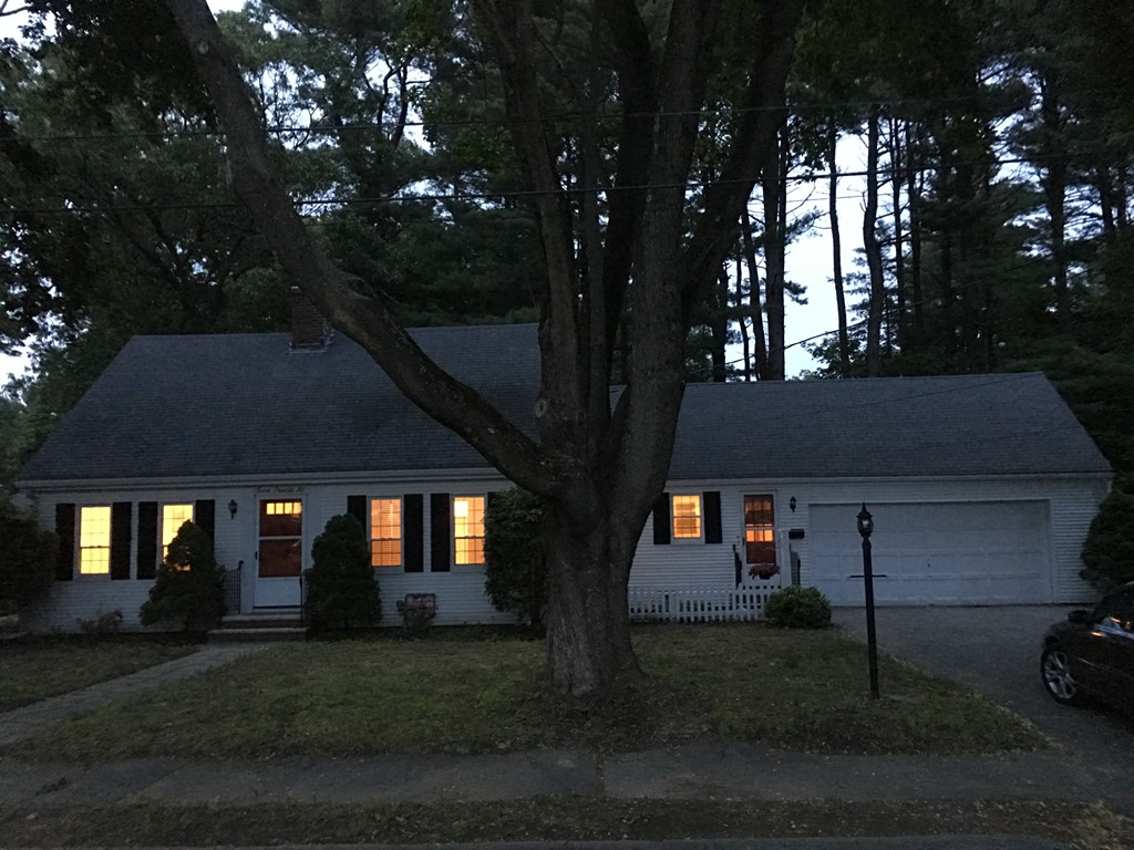 7 Priscilla Road Lynnfield, MA 01940 - Photo 4 of 30 Gallery Image 4