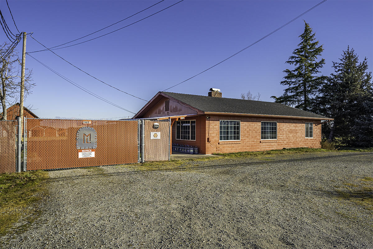 2982 Taylor Road Central Point, OR 97502 - Photo 28 of 56 26