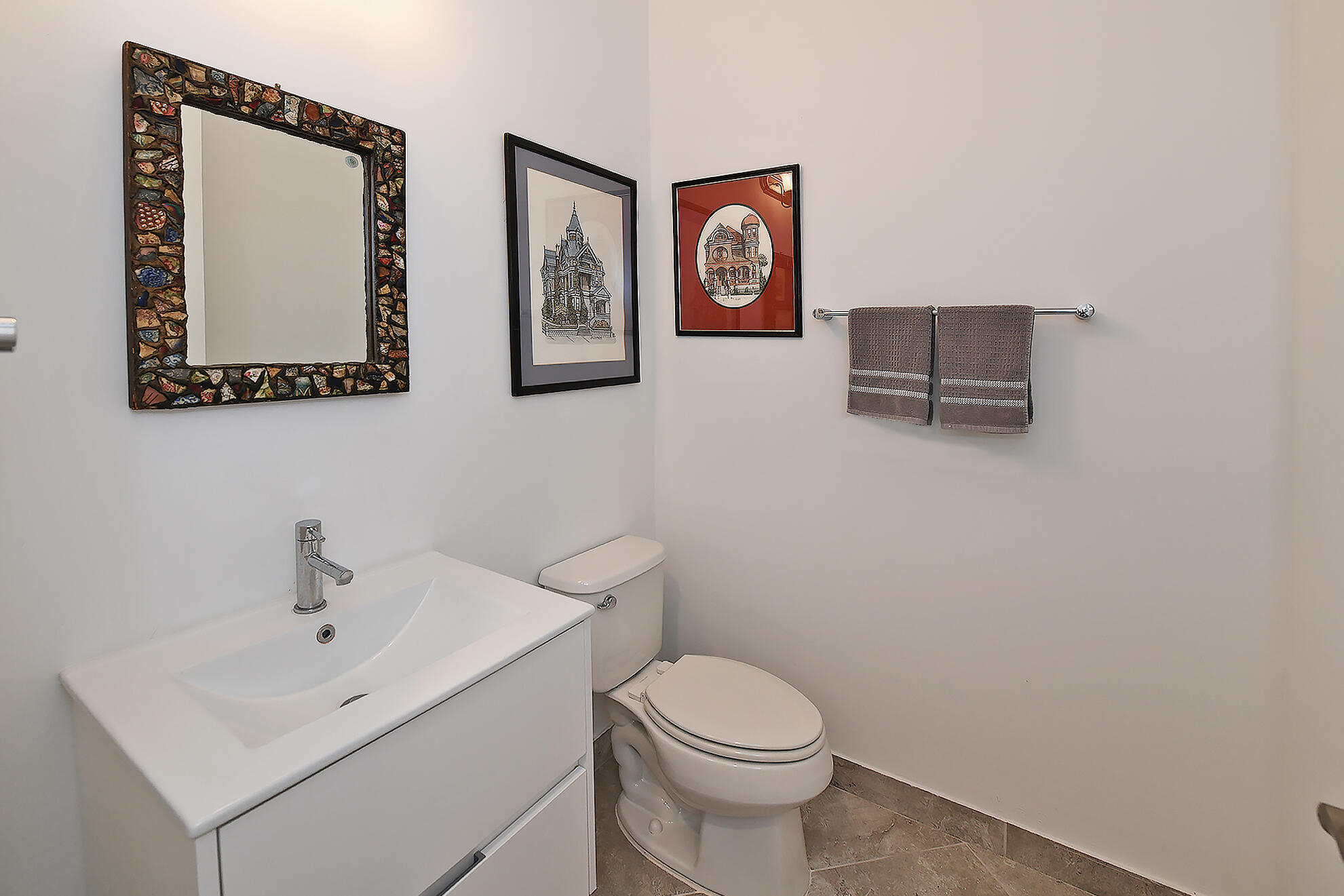 100 Northwest 69th Circle, Unit 68 Boca Raton, FL 33487 - Photo 14 of 49 Powder Room