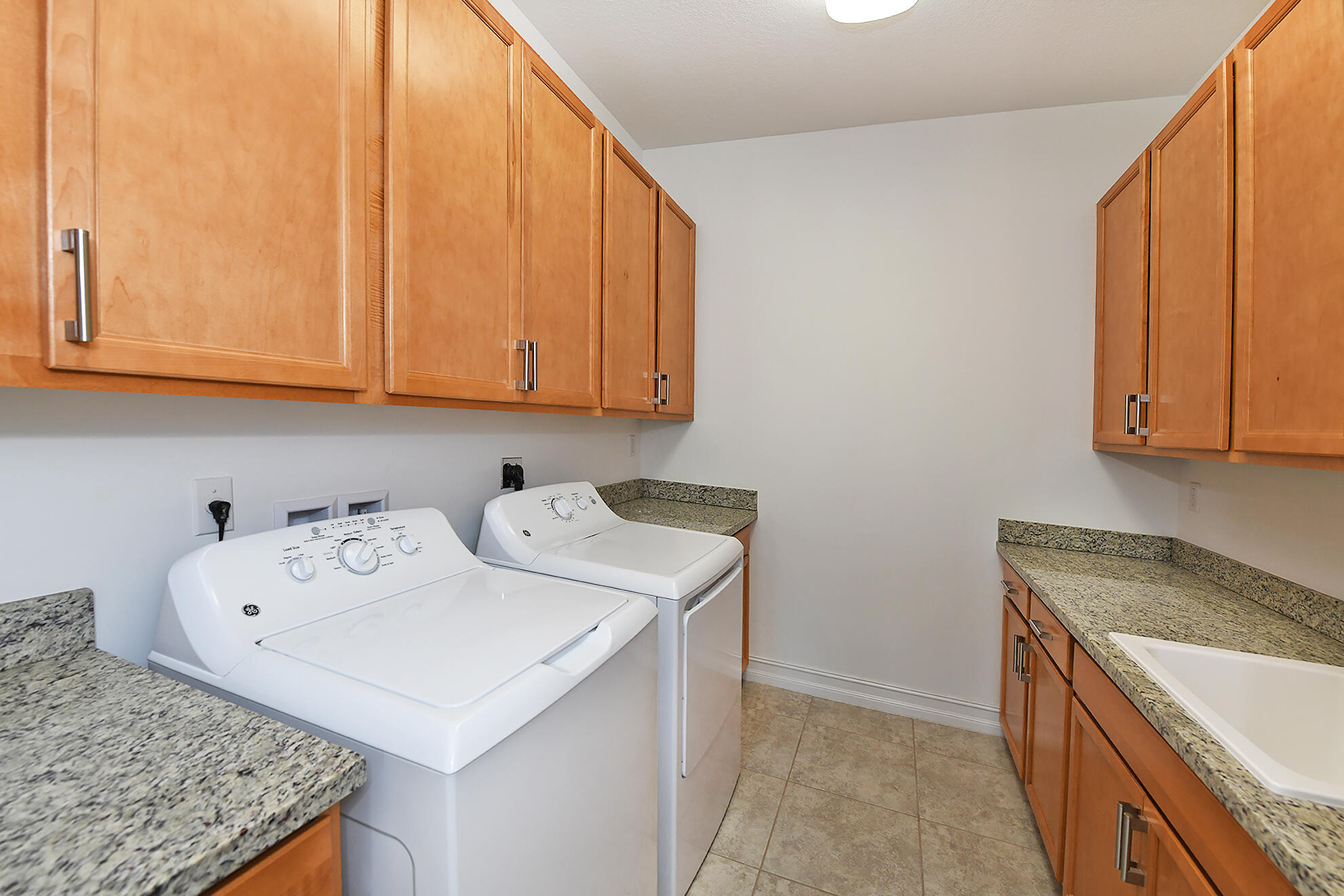 100 Northwest 69th Circle, Unit 68 Boca Raton, FL 33487 - Photo 28 of 49 Laundry Room