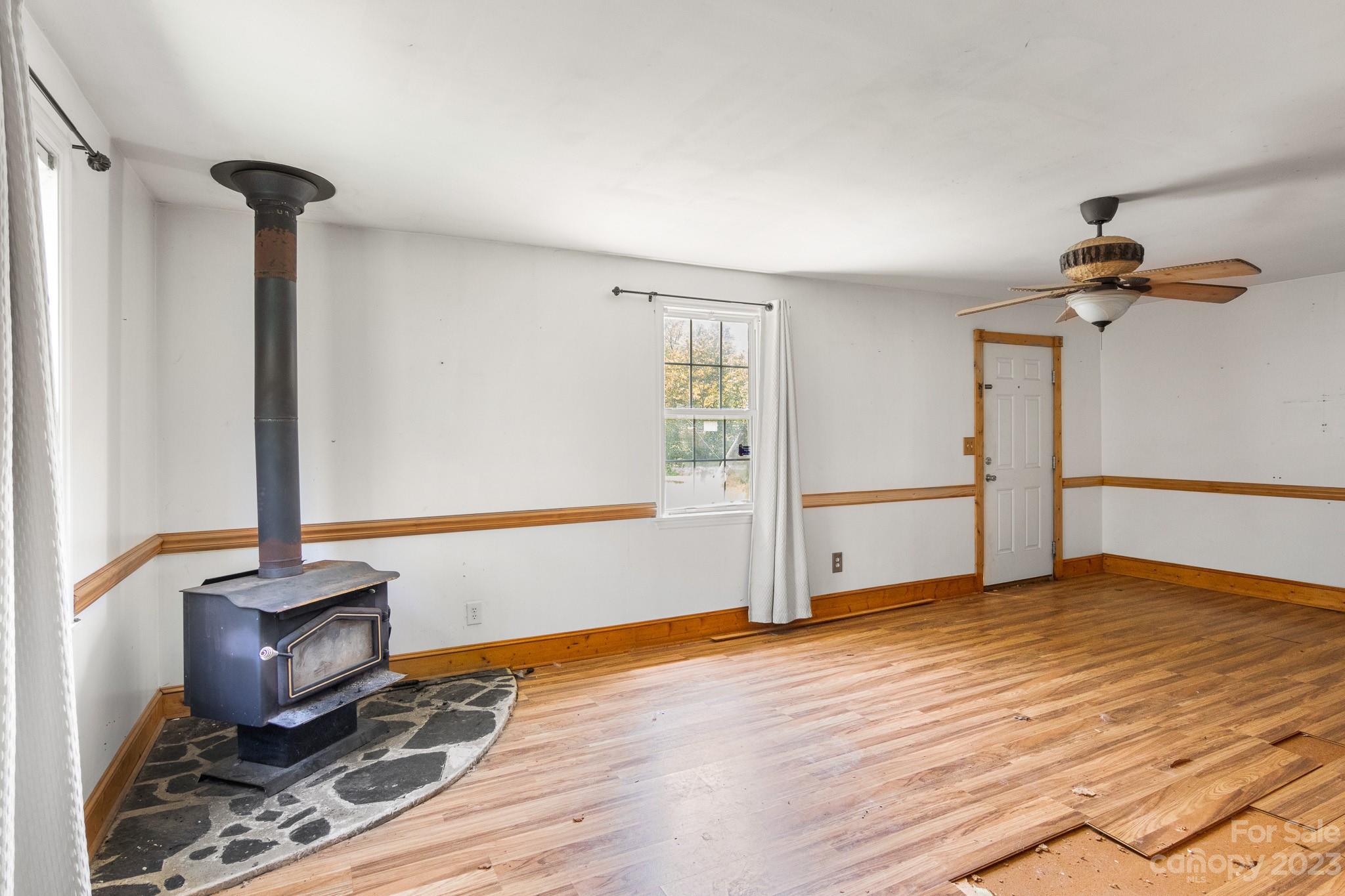 716 Robin Avenue Kannapolis, NC 28081 - Photo 7 of 25 a view of an empty room with a window