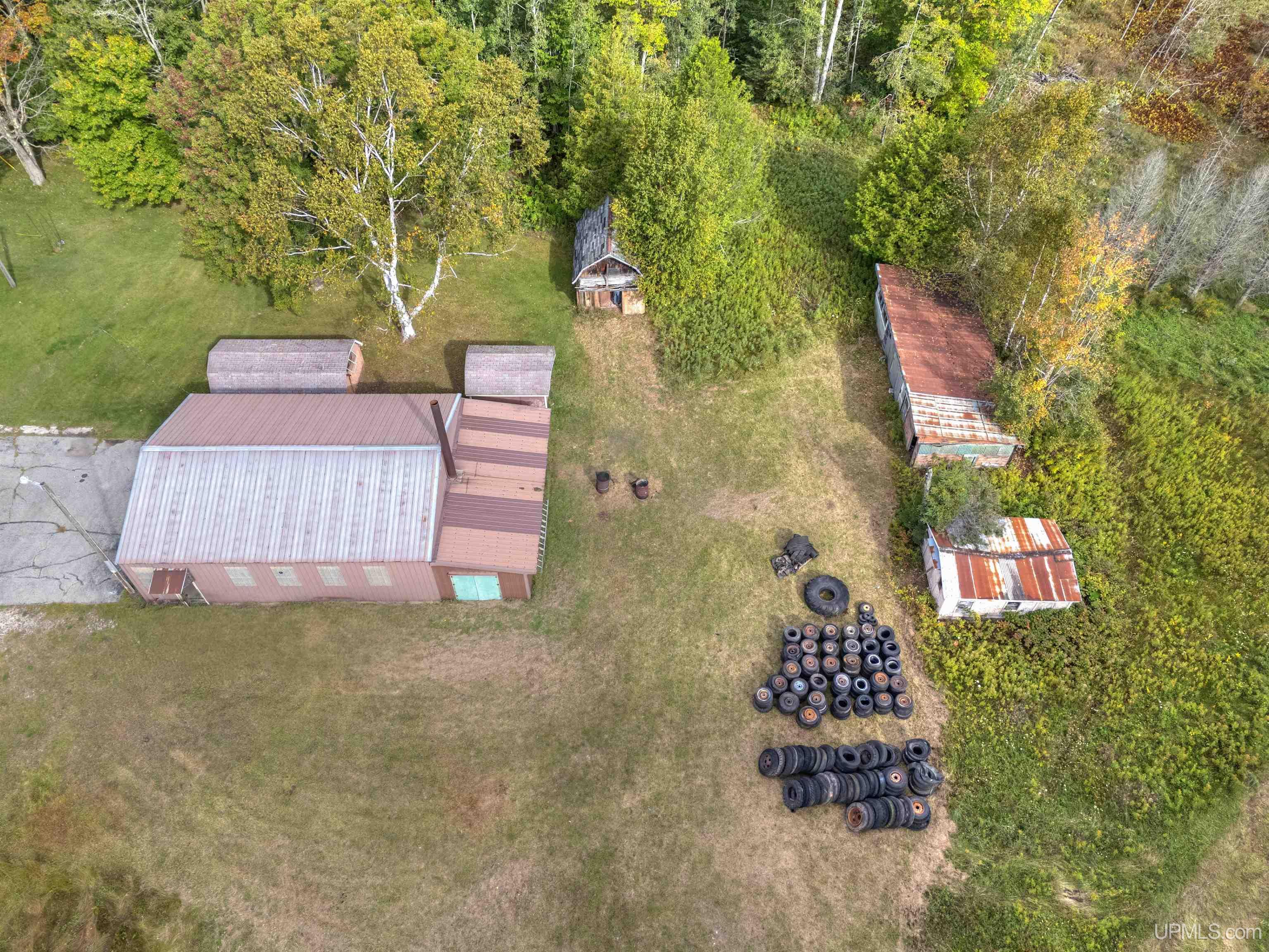 698 River Road Manistique, MI 49854 - Photo 32 of 33 Gallery Image 32