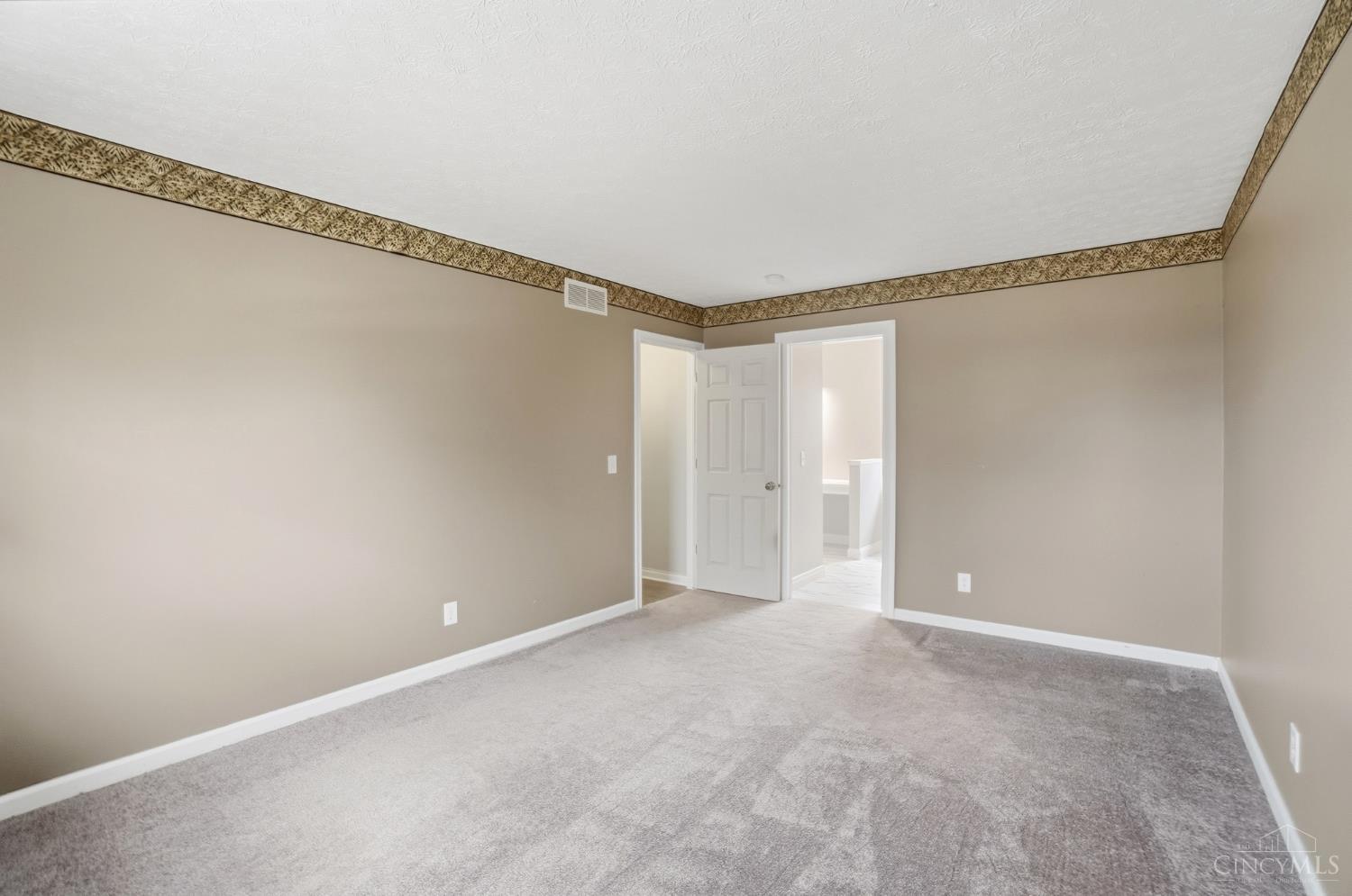 5285 Yeatman Road Cincinnati, OH 45252 - Photo 30 of 72