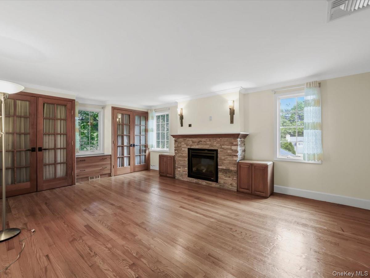 2 Amherst Road Great Neck, NY 11021 - Photo 21 of 45 Gallery Image 21