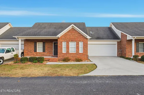 $339,900 | 504 Fairway Drive, Athens, TN 37303