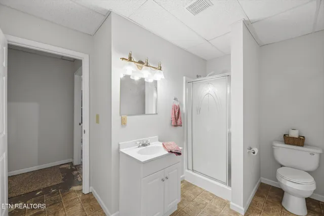 $339,900 | 504 Fairway Drive, Athens, TN 37303