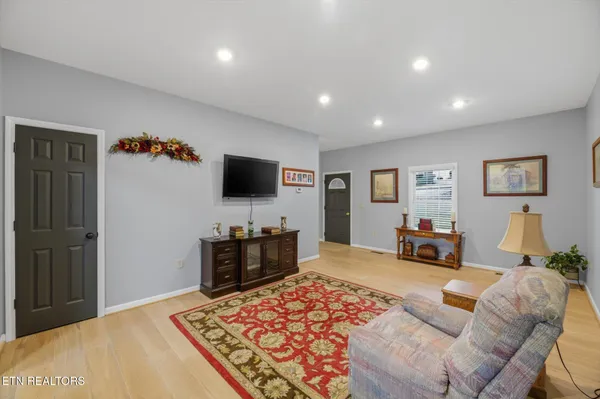 $339,900 | 504 Fairway Drive, Athens, TN 37303