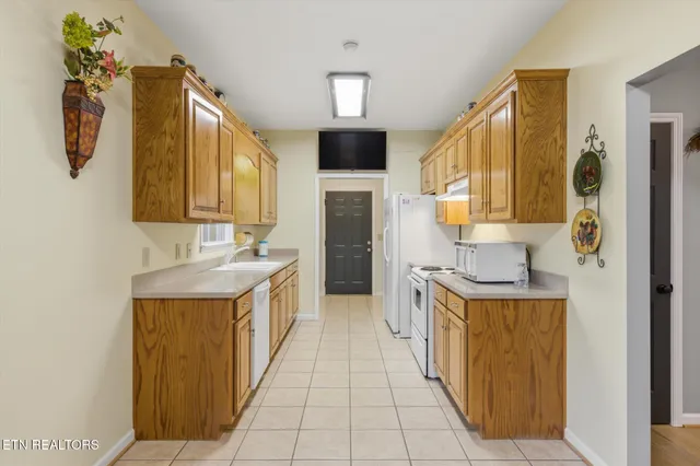 $339,900 | 504 Fairway Drive, Athens, TN 37303