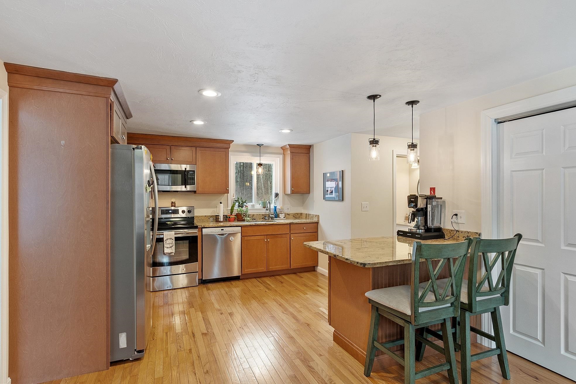 229 Range Road Windham, NH 03087 - Photo 12 of 42