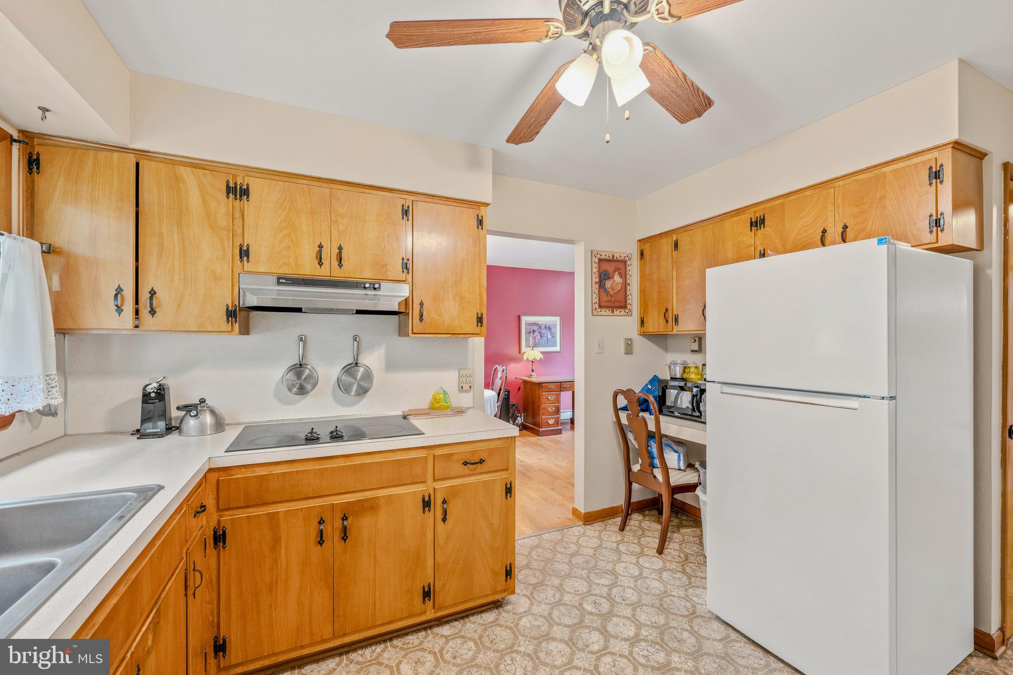 381 Grove Heights Road Berkeley Springs, WV 25411 - Photo 11 of 48 Kitchen