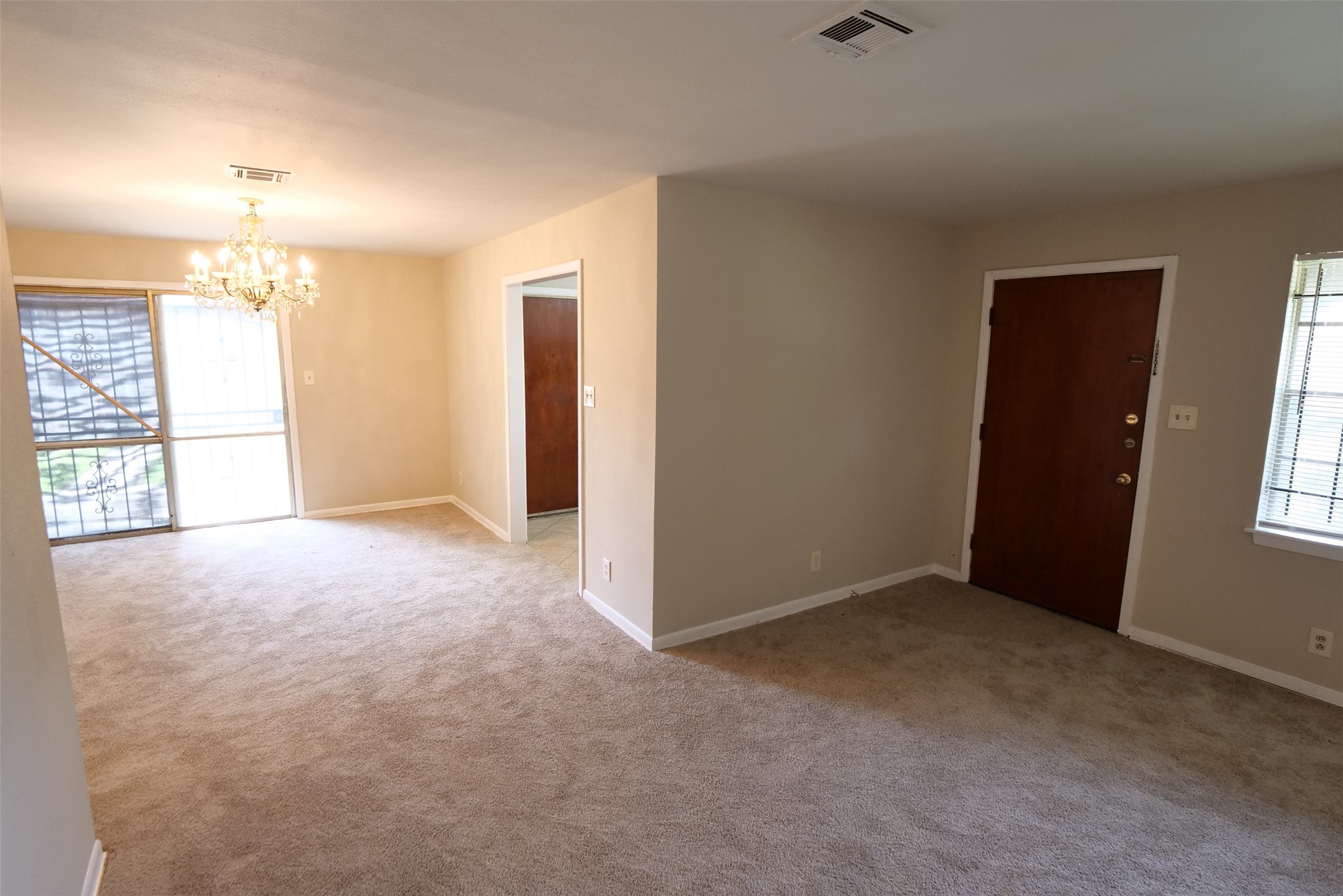 6118 Rietta Street Houston, TX 77016 - Photo 5 of 22 Gallery Image 5