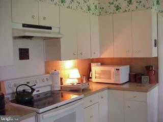 1413 Clayton Road Lancaster, PA 17603 - Photo 5 of 7 Gallery Image 5