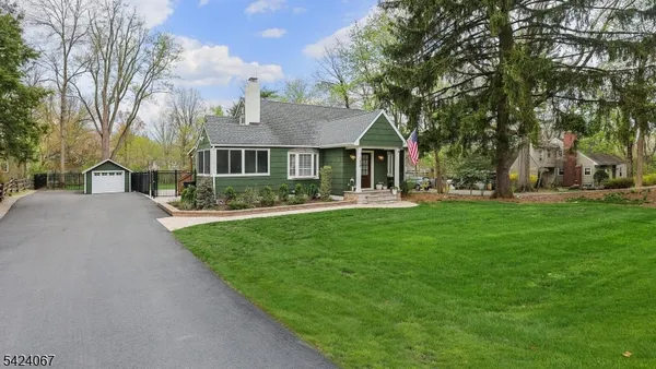 $929,000 | 134 West Oak Street, Bernards, NJ 07920