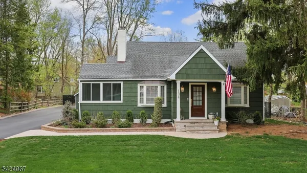 $899,000 | 134 West Oak Street, Bernards, NJ 07920