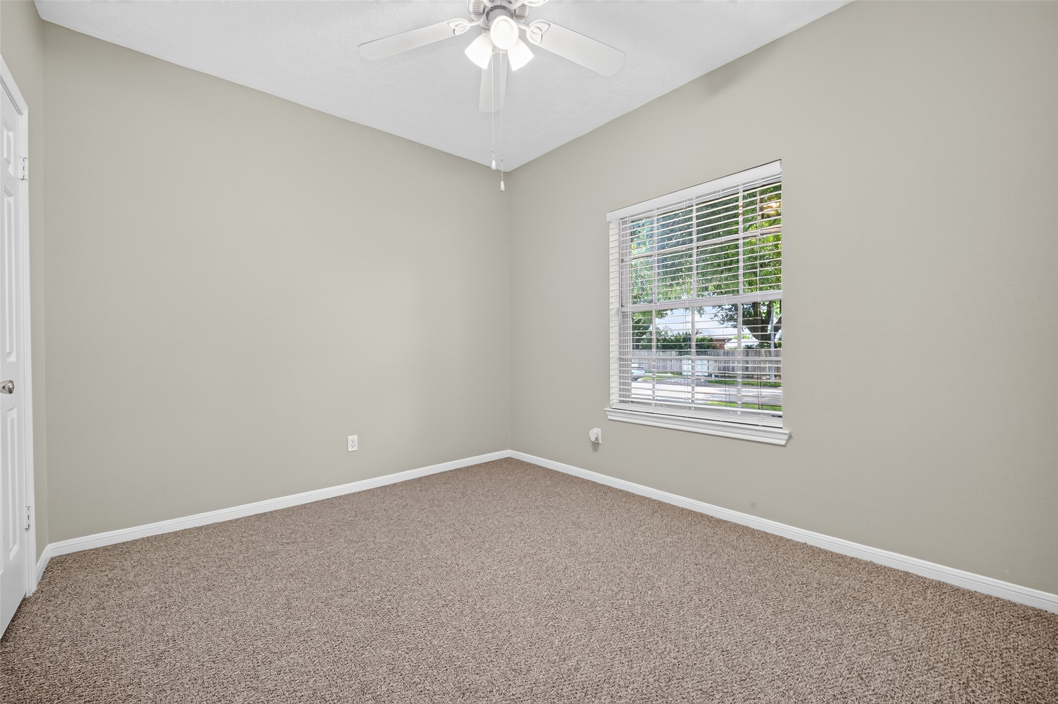 1430 Mabry Mill Road Houston, TX 77062 - Photo 27 of 39 Bedroom #3