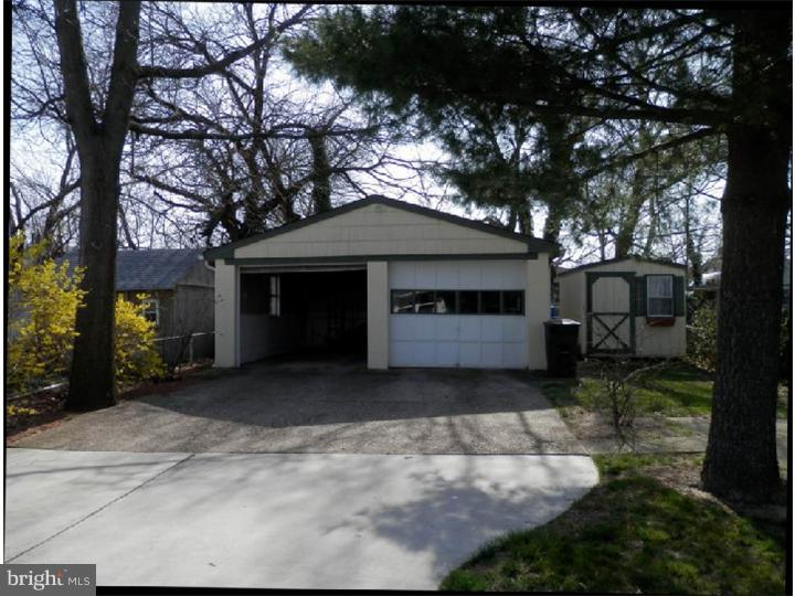 402 Cleveland Avenue Riverside, NJ 08075 - Photo 15 of 15 Garage