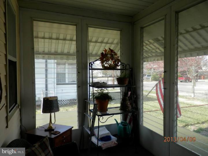 402 Cleveland Avenue Riverside, NJ 08075 - Photo 3 of 15 Porch