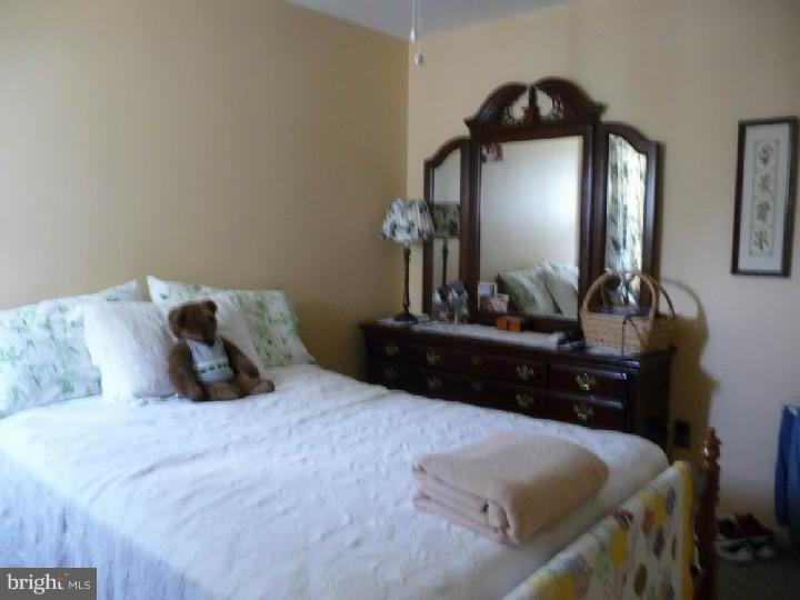 402 Cleveland Avenue Riverside, NJ 08075 - Photo 10 of 15 Bedroom 2