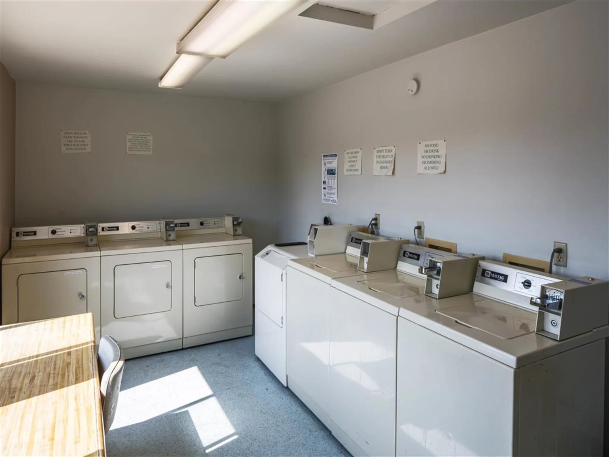 1600 West 7th Street Newport, WA 99156 - Photo 7 of 14 a utility room with dryer and washer