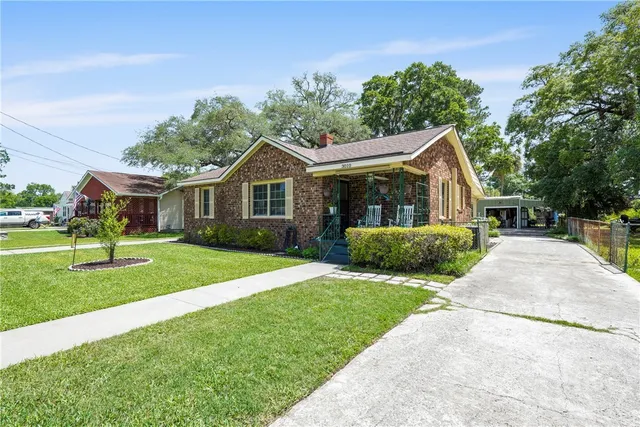 $425,000 | 3010 Leonard Street, Savannah, GA 31404