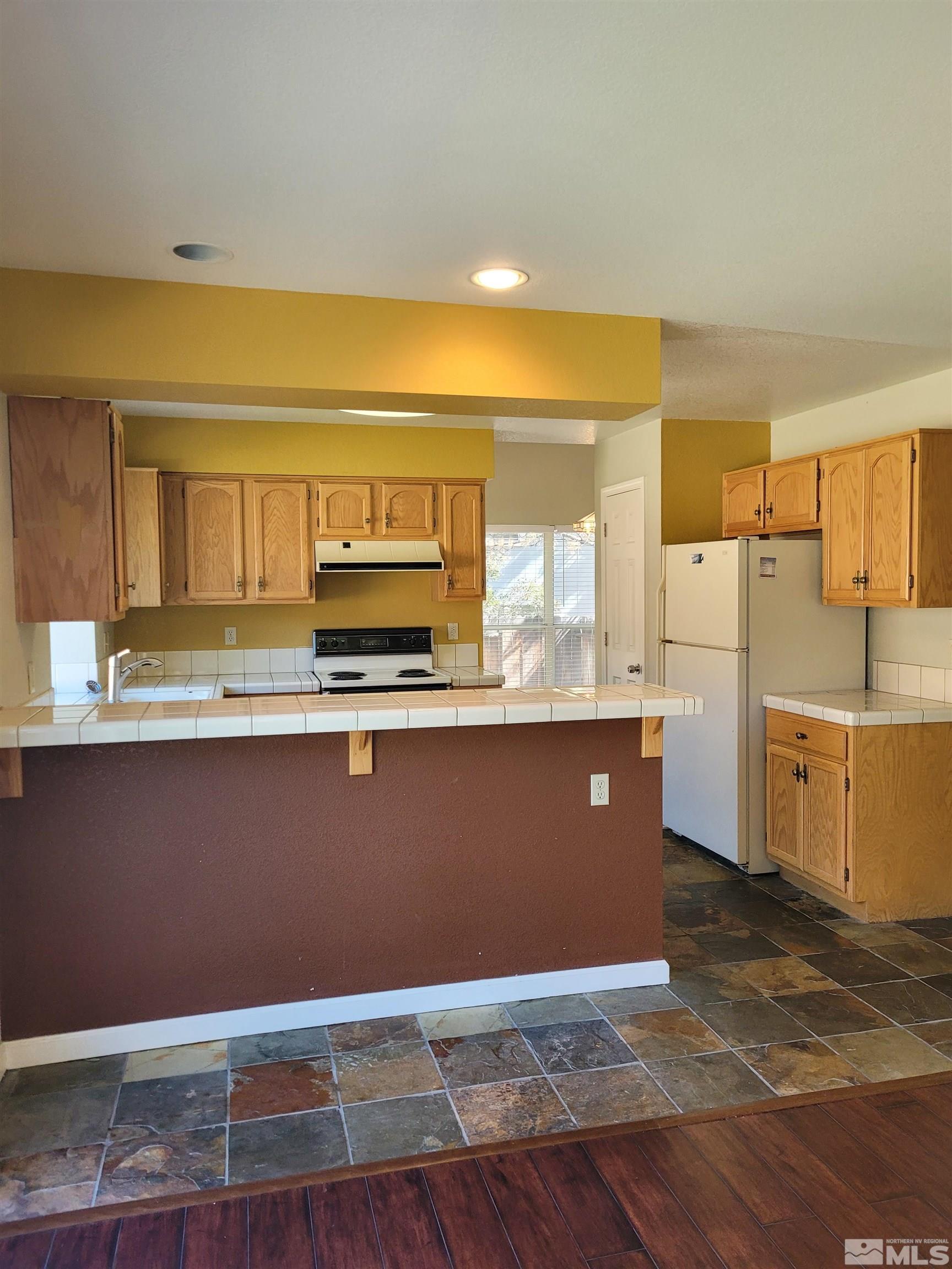 1305 Sandyhill Lane Reno, NV 89523 - Photo 9 of 22 Photo 9