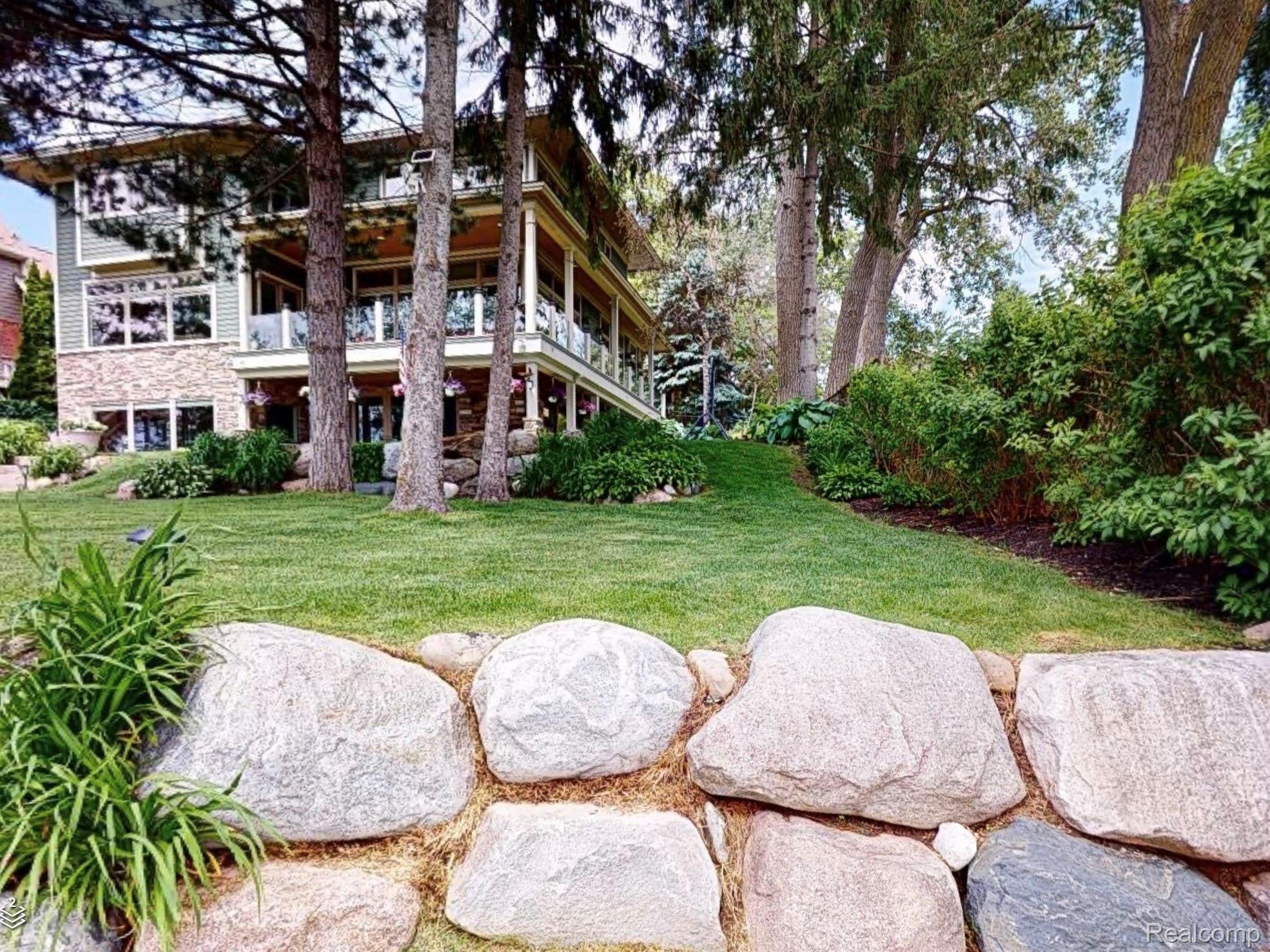 3661 Mann Road Clarkston, MI 48346 - Photo 40 of 60 6B22787D-5291-4F1E-A470-74BC2CE7BEF2.jpeg
