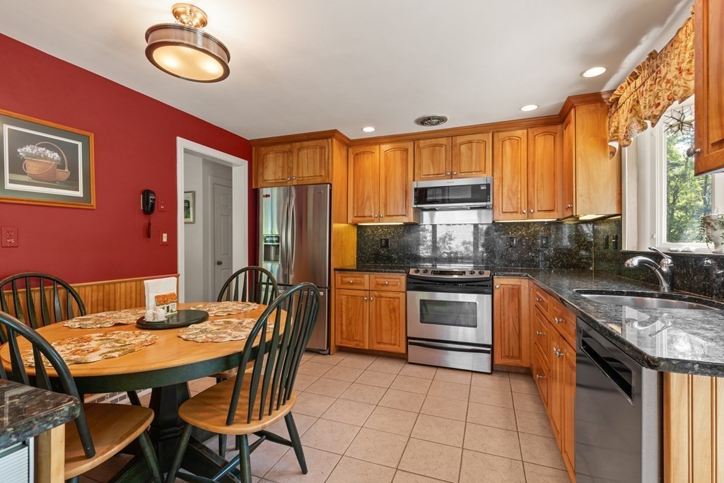 25 Aqueduct Road Wayland, MA 01778 - Photo 14 of 41 Gallery Image 14