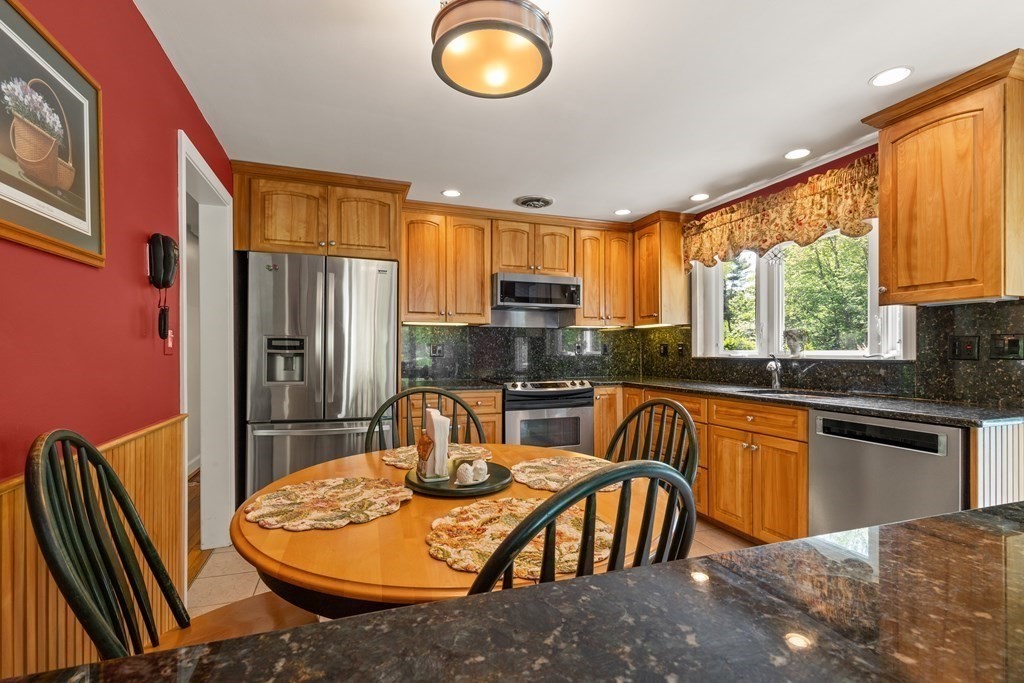 25 Aqueduct Road Wayland, MA 01778 - Photo 10 of 41 Gallery Image 10