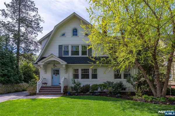 $1,499,000 | 34 Oakwood Avenue, Montclair, NJ 07043