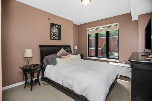 $399,900 | 3232 North Halsted Street, Unit H206, Chicago, IL 60657