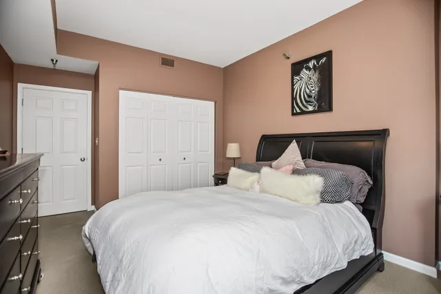 $399,900 | 3232 North Halsted Street, Unit H206, Chicago, IL 60657