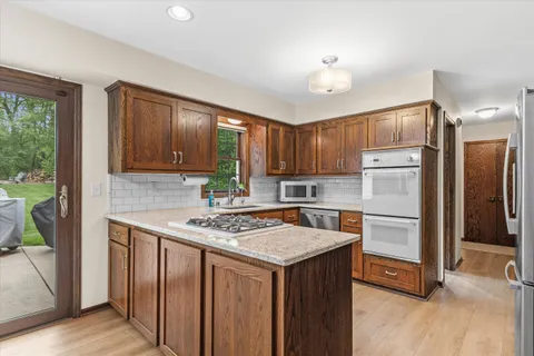 $575,000 | N10-w27274 Rolling Ridge Drive, Waukesha, WI 53188