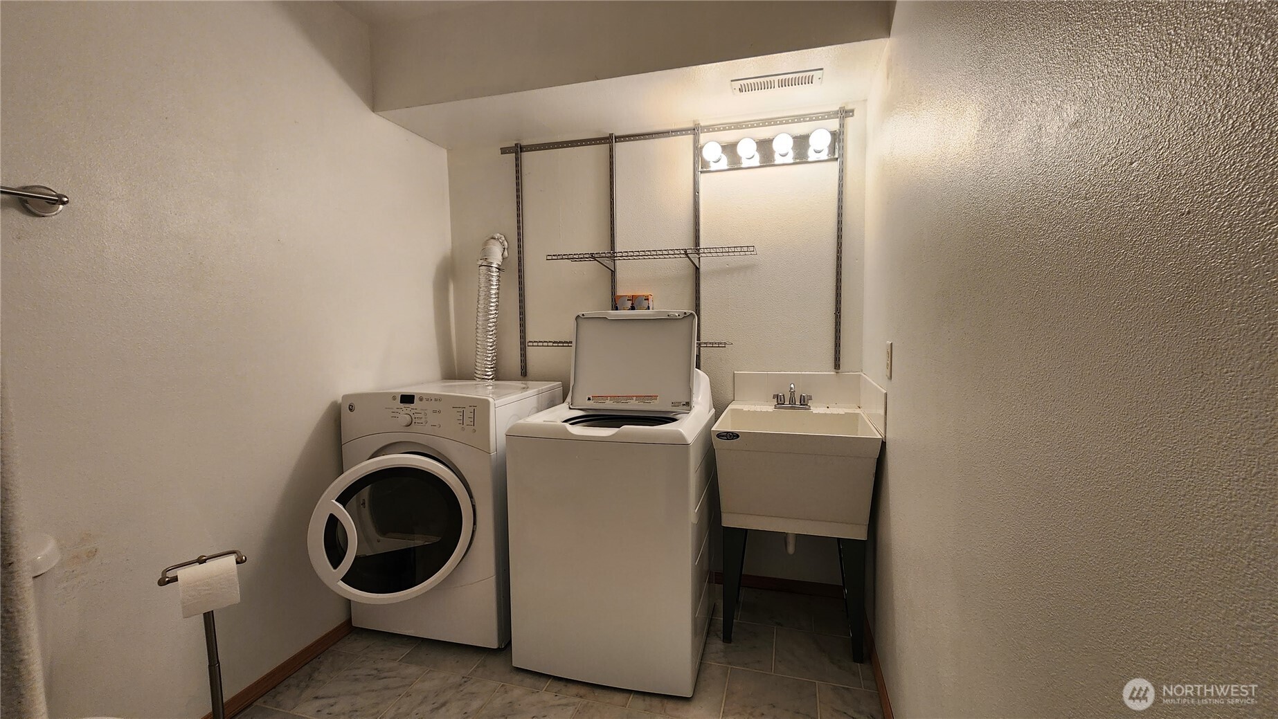 705 West Brokaw Road Camano Island, WA 98282 - Photo 35 of 40