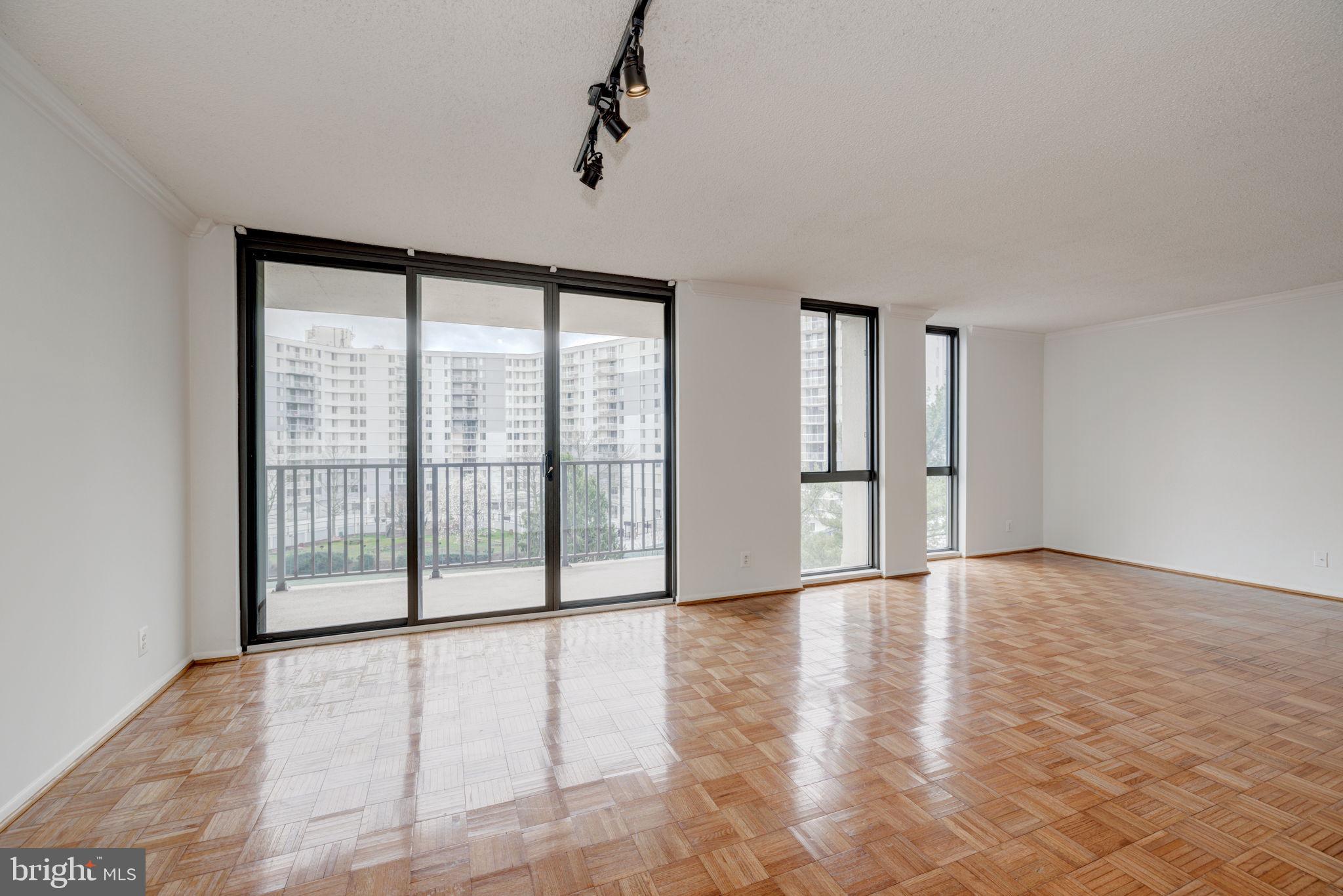 6800 Fleetwood Road, Unit 720 McLean, VA 22101 - Photo 8 of 28 Light-filled Layout w/ double balcony