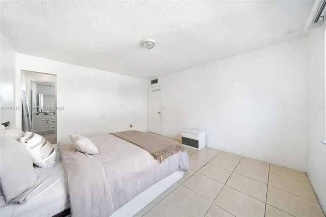 $165,000 | 13500 Northeast 3rd Court, Unit 325, North Miami, FL 33161