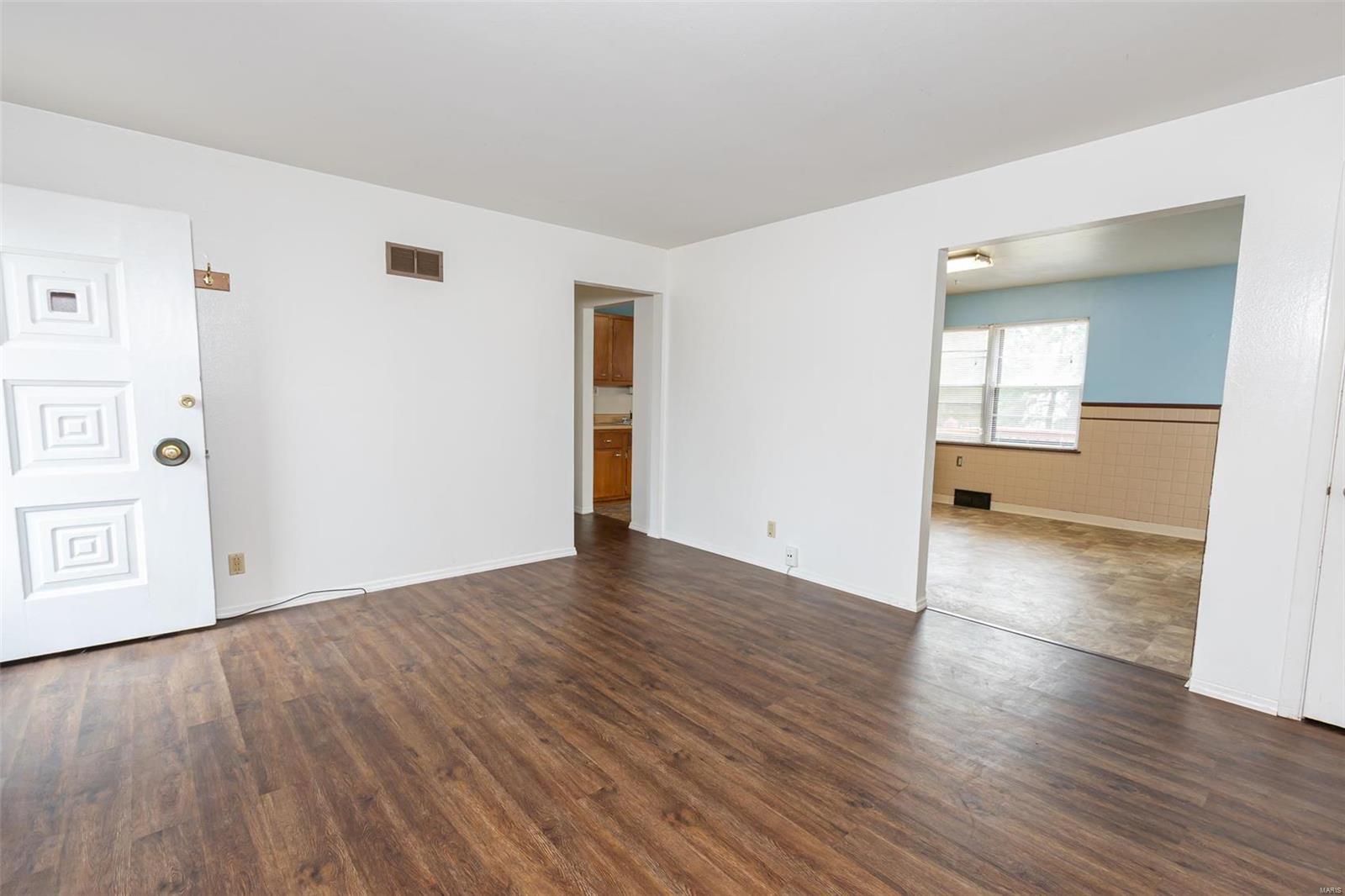 147 Susan Road St. Louis, MO 63129 - Photo 4 of 19