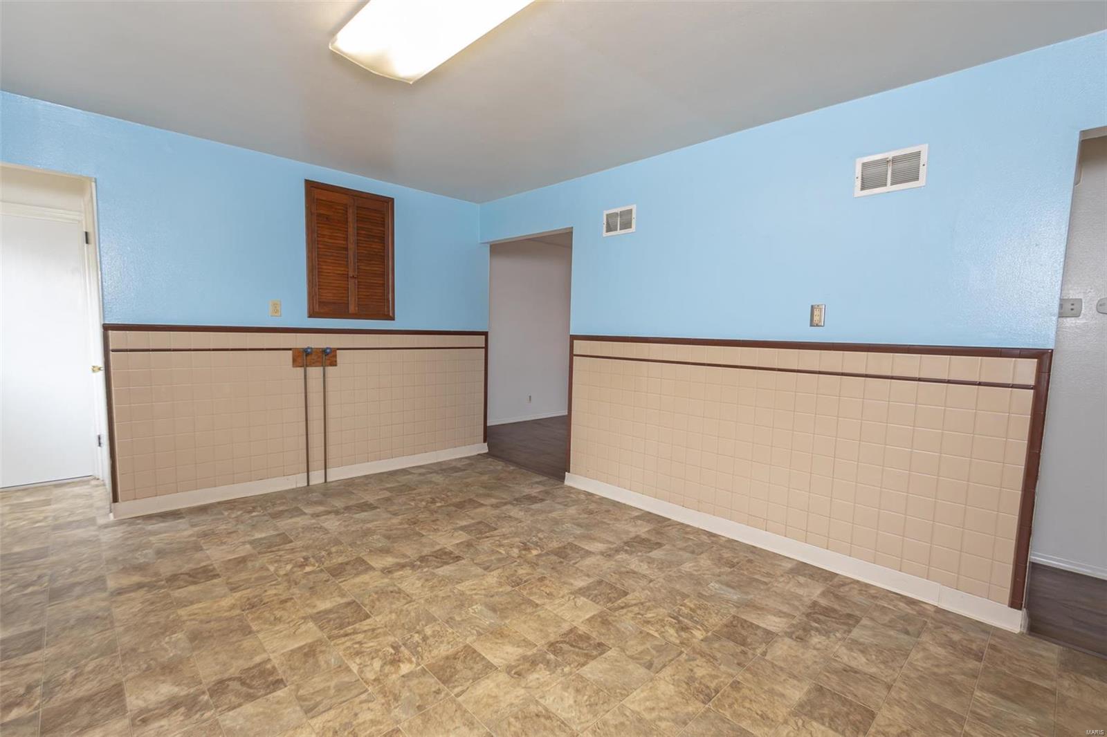 147 Susan Road St. Louis, MO 63129 - Photo 6 of 19