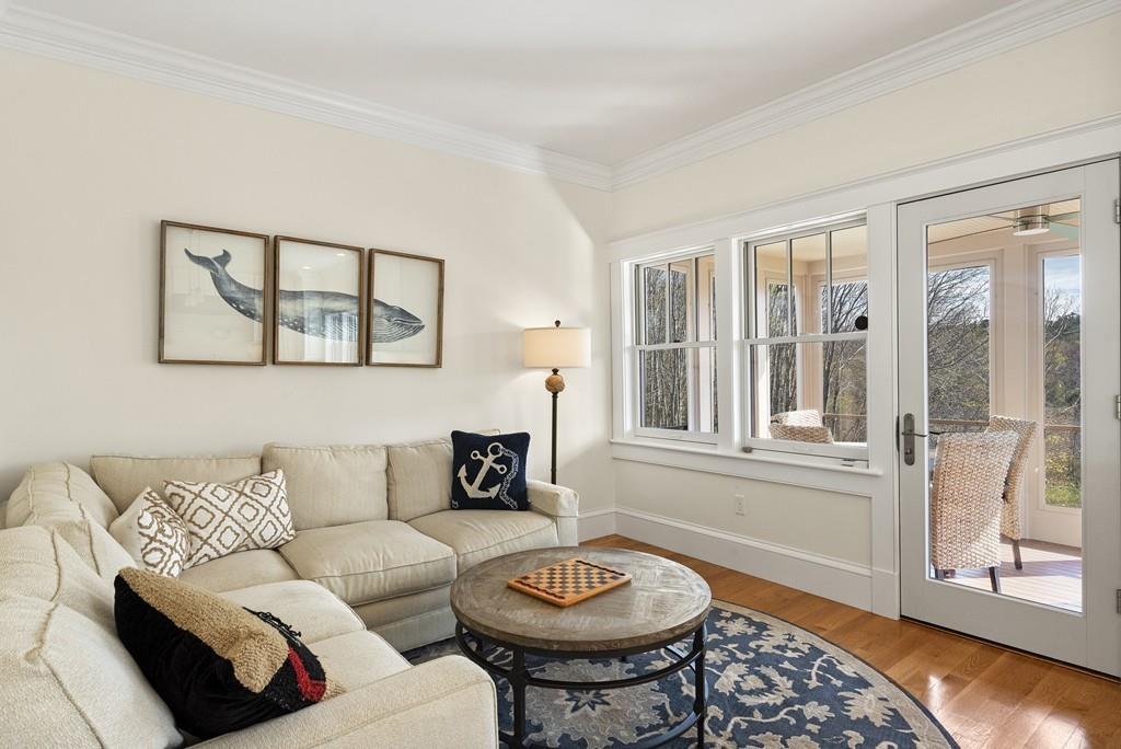 15 Blynman Circle Manchester, MA 01944 - Photo 6 of 31