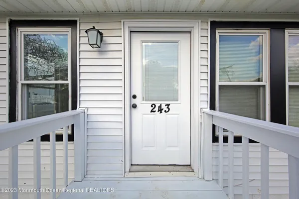 $2,200 | 243 Seabreeze Avenue, Middletown, NJ 07748