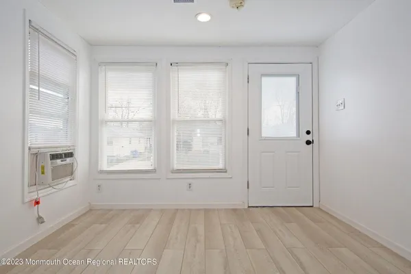 $2,200 | 243 Seabreeze Avenue, Middletown, NJ 07748