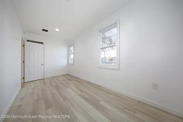 $2,200 | 243 Seabreeze Avenue, Middletown, NJ 07748